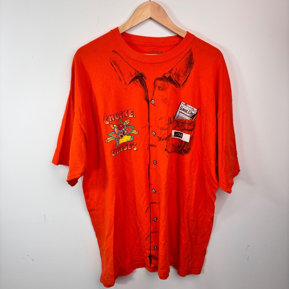 2010 Chuck E Cheese Joe Uniform Costume Graphic T Shirt Orange XXL Arcade Y2K